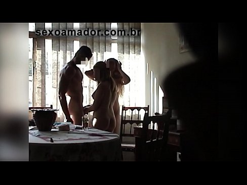 ❤️ Seksualni prijatelji pozivaju divovskog muškarca i trojku s njim ️ Seks video kod nas hr.hentai-menu.ru ❌